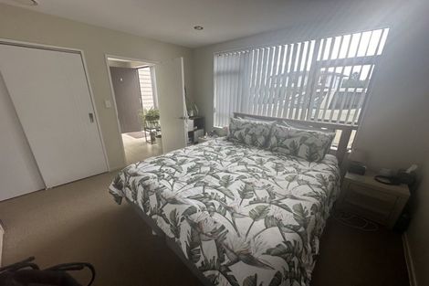 Photo of property in 26 Midhurst Avenue, Henderson, Auckland, 0612