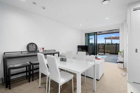 Photo of property in 208/6 Waikumete Road, Glen Eden, Auckland, 0602