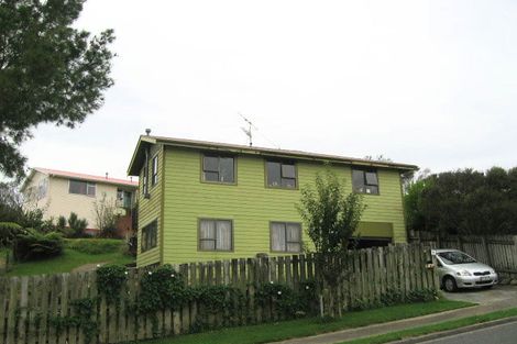 Photo of property in 7 Snowberry Grove, Timberlea, Upper Hutt, 5018