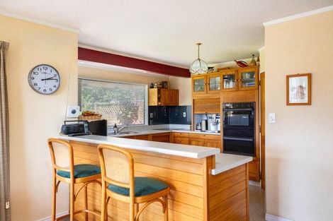 Photo of property in 2 Byron Place, Whalers Gate, New Plymouth, 4310