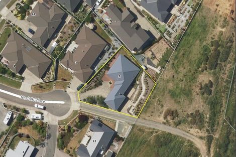 Photo of property in 5 Norfolk Place, Stoke, Nelson, 7011