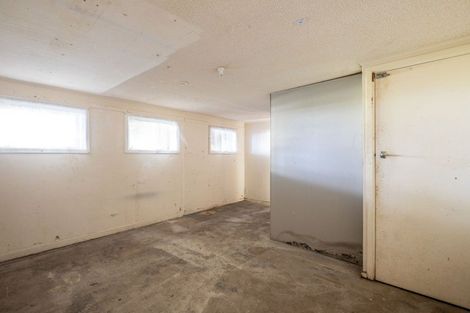 Photo of property in 150 Seaview Road, Westown, New Plymouth, 4310