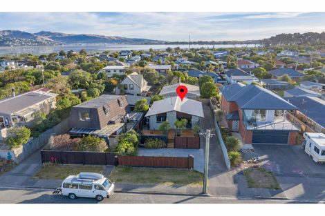 Photo of property in 523 Marine Parade, South New Brighton, Christchurch, 8062