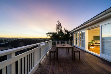 Photo of property in 14 Richards Avenue, Forrest Hill, Auckland, 0620