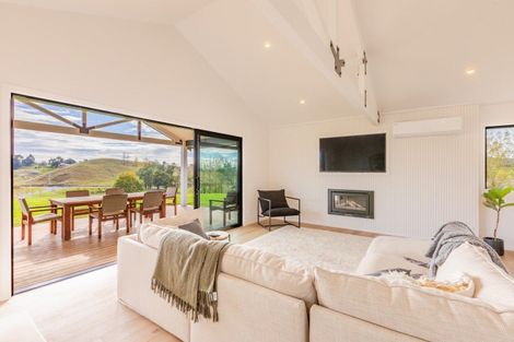 Photo of property in 1 Braehead Road, Otane, 4277