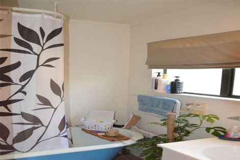 Photo of property in 14 Macmurray Road, Paihia, 0200