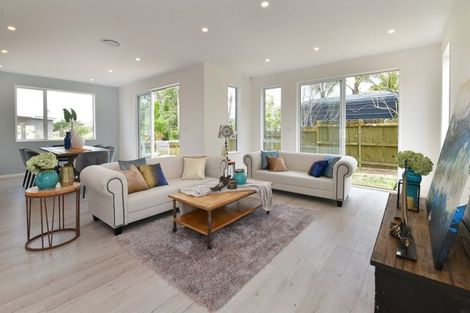 Photo of property in 702a East Coast Road, Pinehill, Auckland, 0632