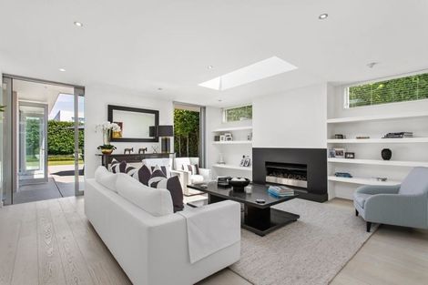 Photo of property in 39 Weka Street, Fendalton, Christchurch, 8041