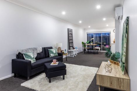 Photo of property in 8 Tieke Lane, Kenepuru, Porirua, 5022