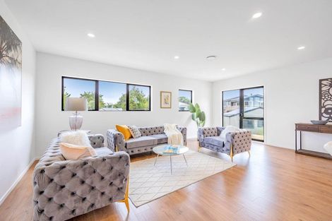 Photo of property in 6 Bela Vista Boulevard, Swanson, Auckland, 0614