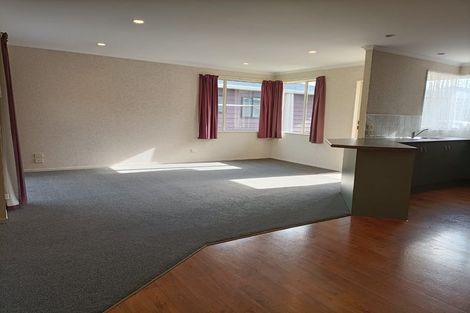 Photo of property in 7a Collie Road, Pukekohe, 2120