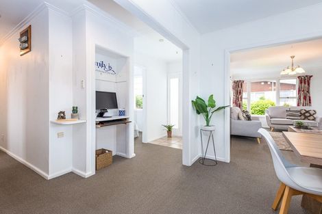 Photo of property in 9 Murdoch Street, Bryndwr, Christchurch, 8053