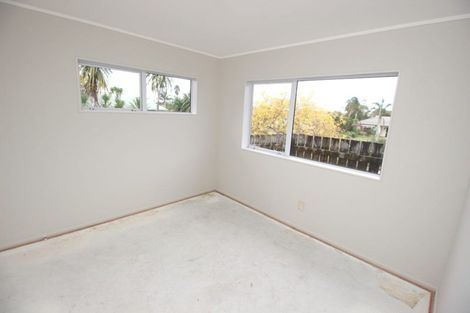 Photo of property in 130m Lakeside Drive, Orewa, 0931