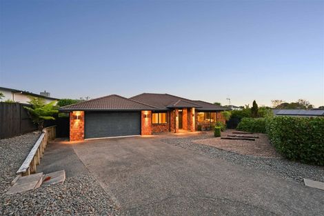 Photo of property in 14 Compton Grove, Huntington, Hamilton, 3210