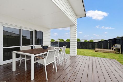 Photo of property in 48 Cupples Street, Papamoa Beach, Papamoa, 3118