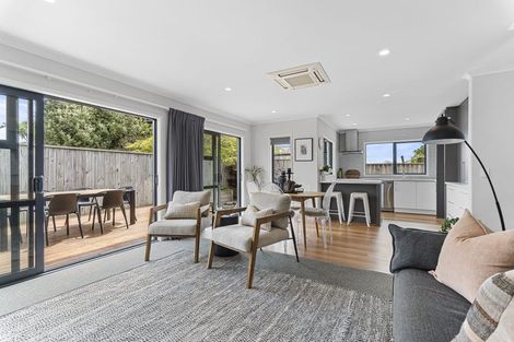 Photo of property in 25b Karaka Street, Merrilands, New Plymouth, 4312