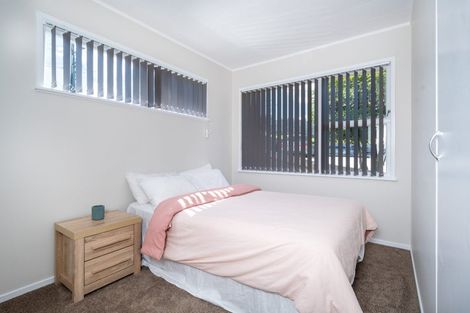 Photo of property in 63 Hetherington Road, Ranui, Auckland, 0612