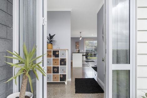 Photo of property in 17 Ballintoy Park Drive, Welcome Bay, Tauranga, 3175