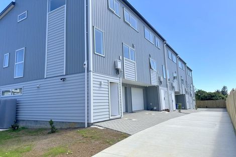 Photo of property in 15c Blenheim Street, Glenfield, Auckland, 0629