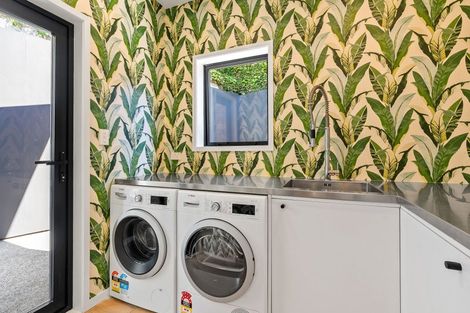 Photo of property in 3 Homewood Avenue, Karori, Wellington, 6012