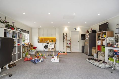 Photo of property in 41 Waimoko Glen, Swanson, Auckland, 0612