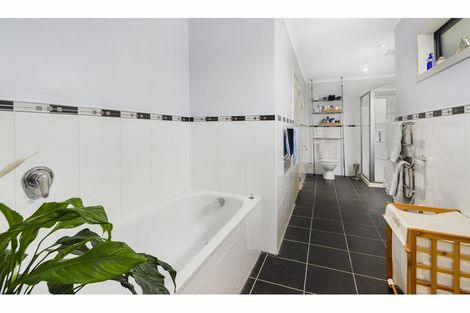 Photo of property in 74 Harbour View Road, Point Wells, Warkworth, 0986