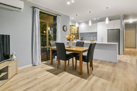 Photo of property in 32c Isobel Road, Greenhithe, Auckland, 0632