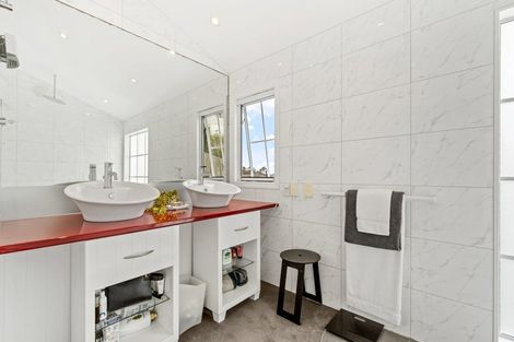 Photo of property in 41 Ferry Road, Arkles Bay, Whangaparaoa, 0932
