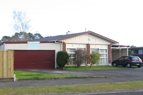 Photo of property in 19 Samuel Place, Queenwood, Hamilton, 3210