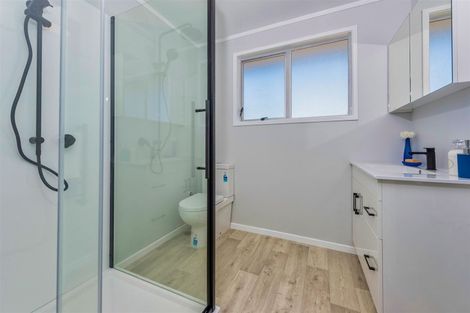 Photo of property in 1/26 Kemp Road, Massey, Auckland, 0614