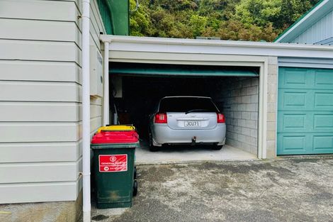 Photo of property in 17 Old Coach Road, Johnsonville, Wellington, 6037