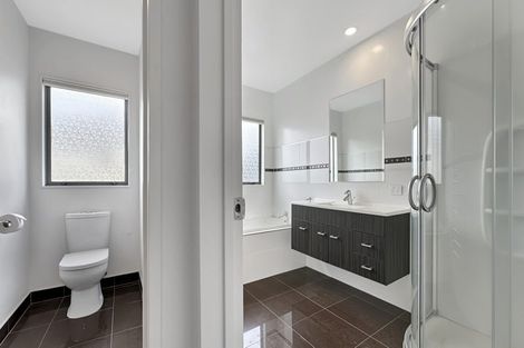 Photo of property in 51b Rodney Street, Howick, Auckland, 2014