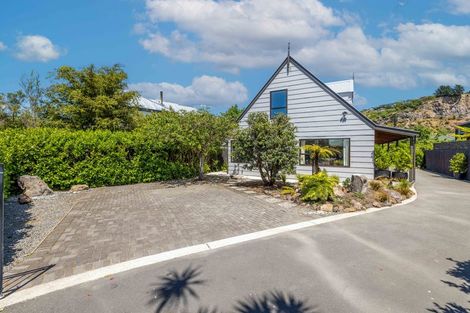 Photo of property in 21 Celia Street, Redcliffs, Christchurch, 8081