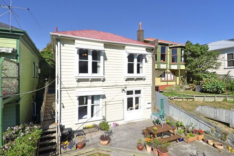 Photo of property in 19 Royal Street, Berhampore, Wellington, 6023