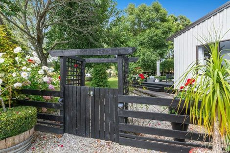 Photo of property in 414 Kaipara Coast Highway, Helensville, Kaukapakapa, 0871