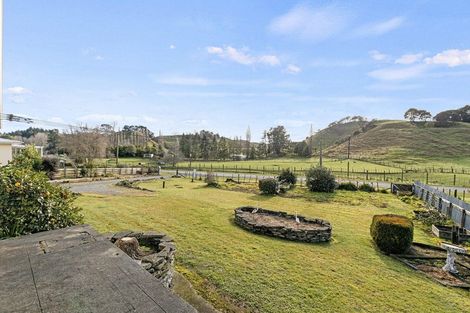 Photo of property in 67 Ongo Road, Hunterville, 4730