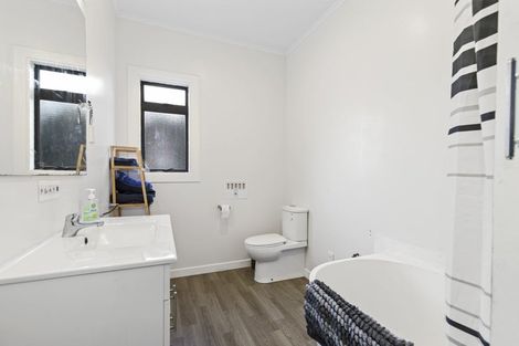 Photo of property in 205 Hakanoa Street, Huntly, 3700