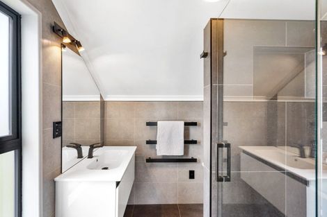 Photo of property in 16a Everest Avenue, Havelock North, 4130