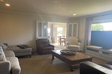 Photo of property in 33 Blue Heron Rise, Stanmore Bay, Whangaparaoa, 0932