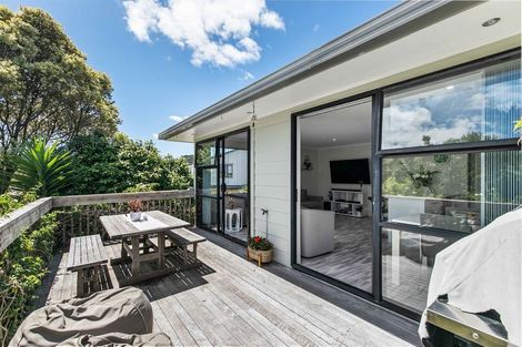 Photo of property in 6 Glastron Place, Bayview, Auckland, 0629