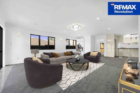 Photo of property in 21 Blanes Road, Weymouth, Auckland, 2103