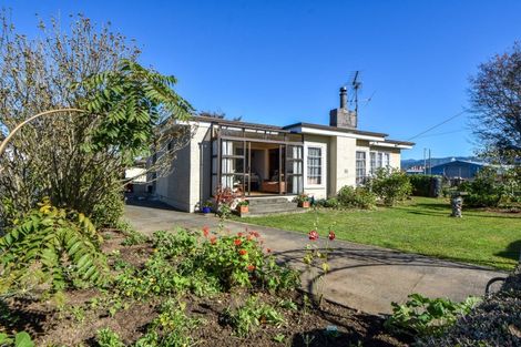 Photo of property in 9 Davy Street, Carterton, 5713