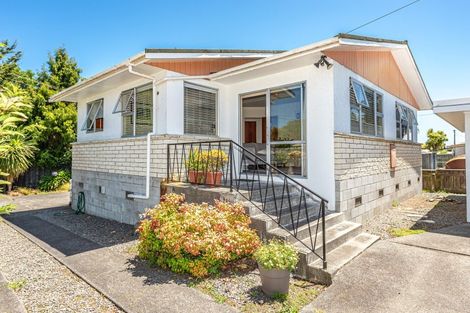 Photo of property in 19a Peakes Road, Saint Johns Hill, Whanganui, 4501