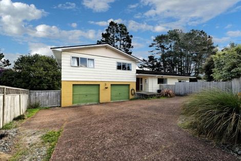 Photo of property in 93 Oreil Avenue, West Harbour, Auckland, 0618