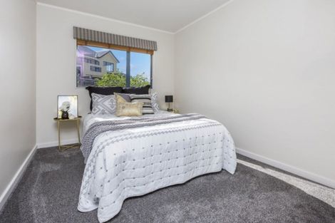 Photo of property in 34 Birkinshaw Grove, Riverstone Terraces, Upper Hutt, 5018