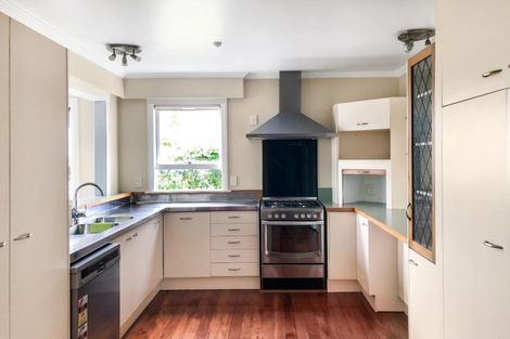 Photo of property in 11 Hillside Terrace, Saint Johns Hill, Whanganui, 4500