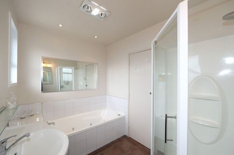 Photo of property in 33 Folkestone Drive, Flaxmere, Hastings, 4120