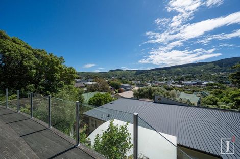 Photo of property in 19 Court Road, Tawa, Wellington, 5028