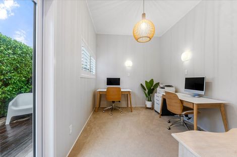 Photo of property in 26 Margaret Place, Milford, Auckland, 0620