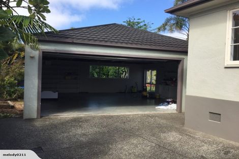 Photo of property in 17 Massey Avenue, Greenlane, Auckland, 1061